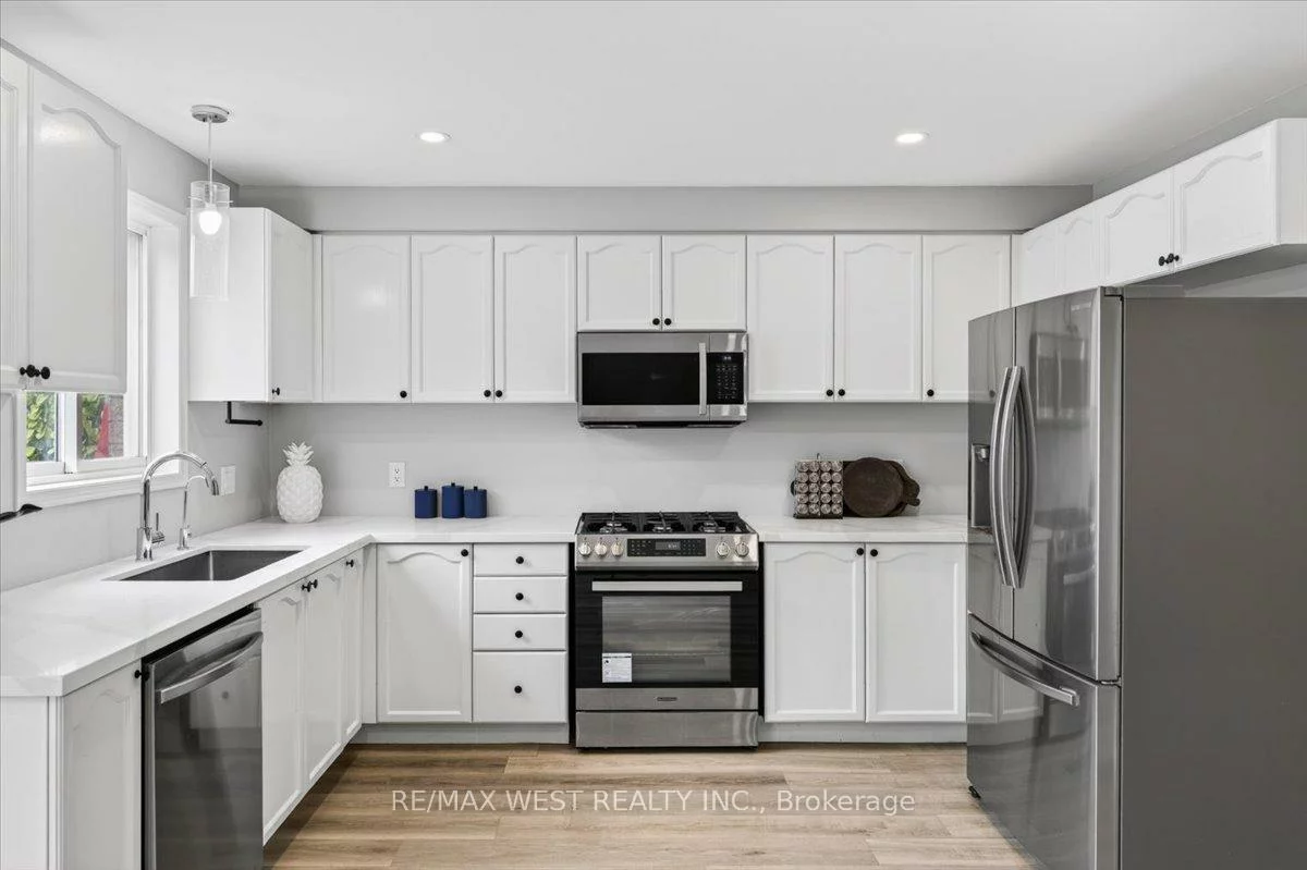 51, Stanley, East Bayfield, Barrie