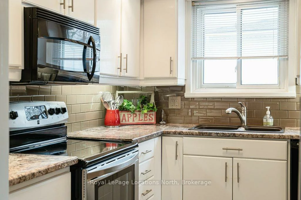 269, Pine, Bayshore, Barrie