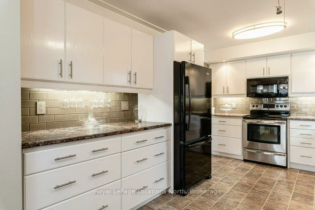 269, Pine, Bayshore, Barrie