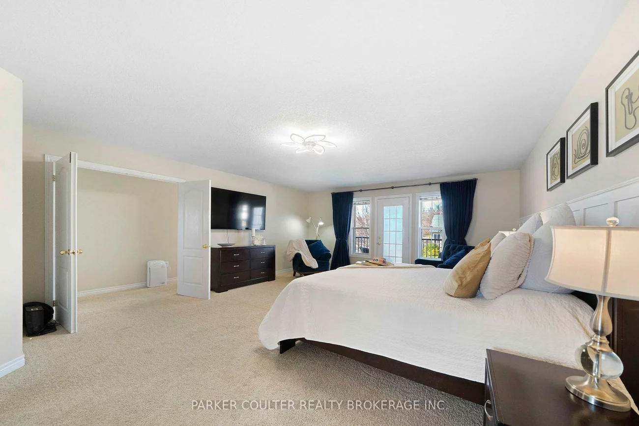 1, Windsor, Innis-Shore, Barrie