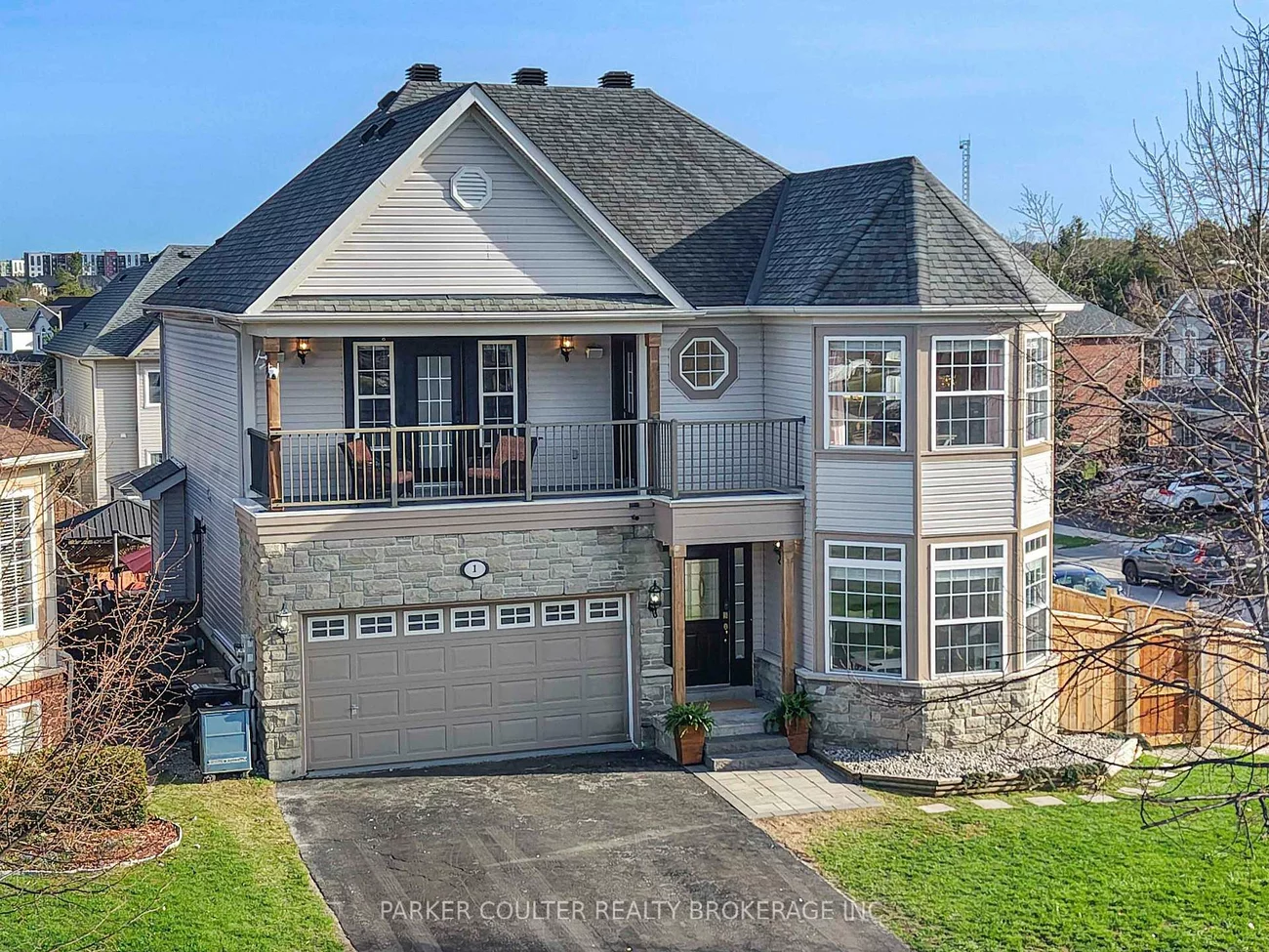 1, Windsor, Innis-Shore, Barrie