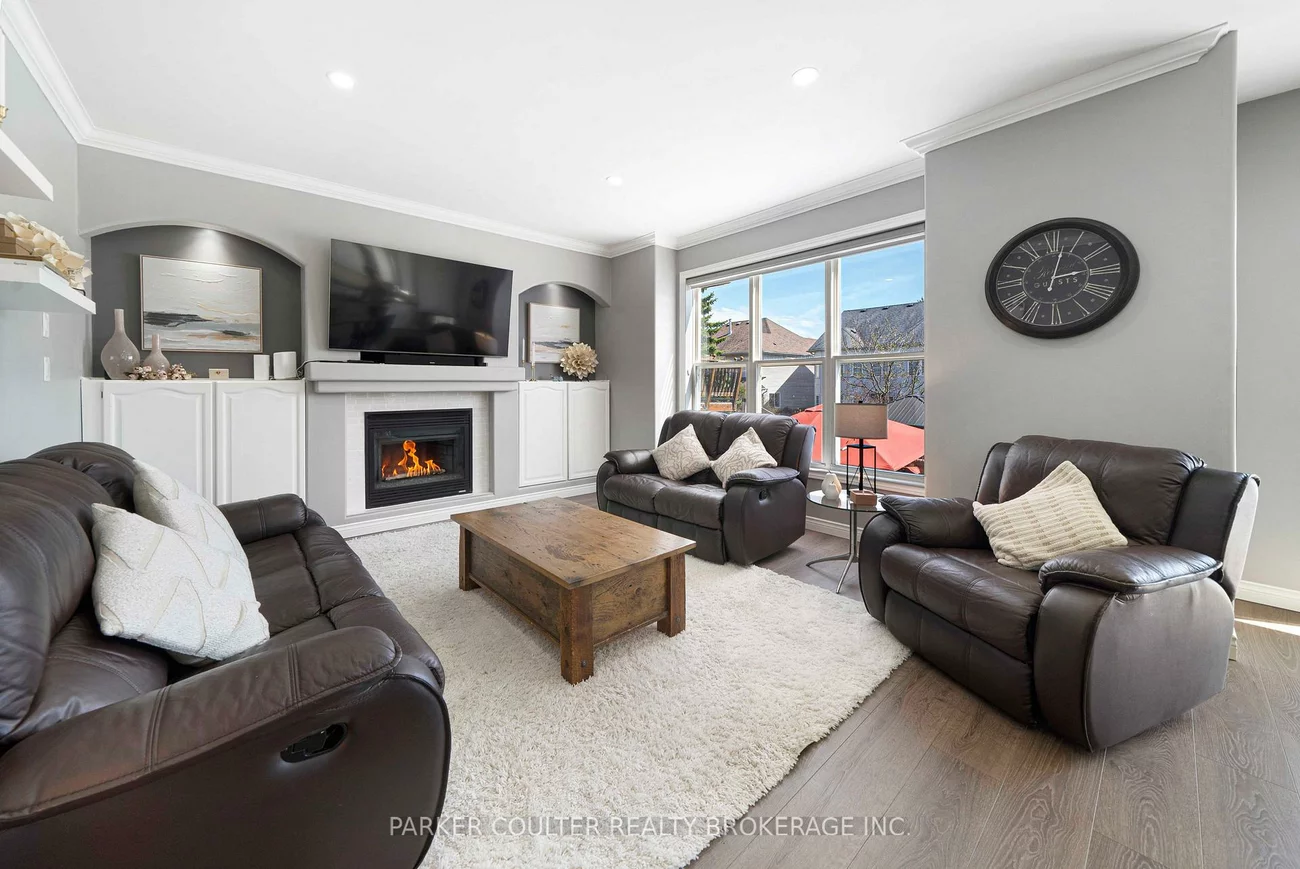 1, Windsor, Innis-Shore, Barrie