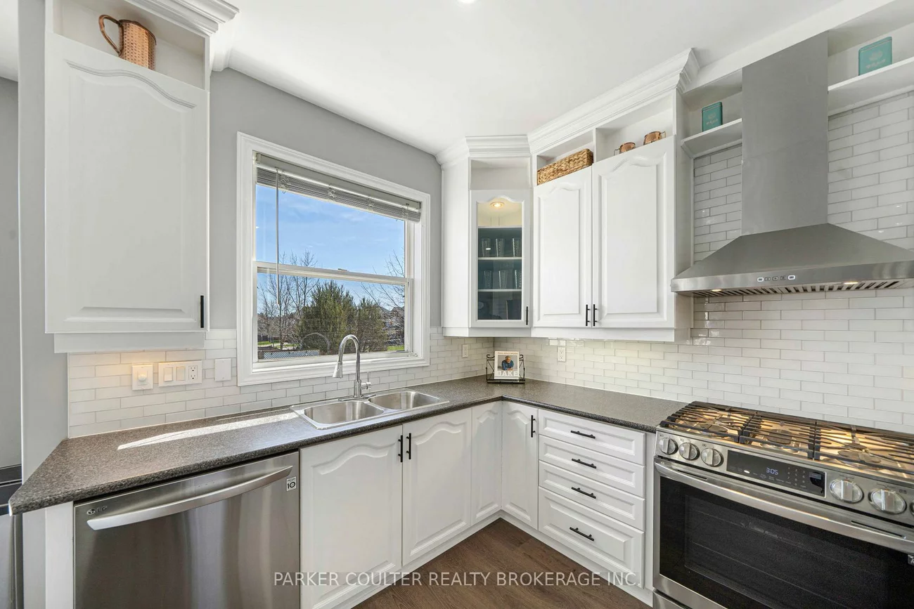 1, Windsor, Innis-Shore, Barrie