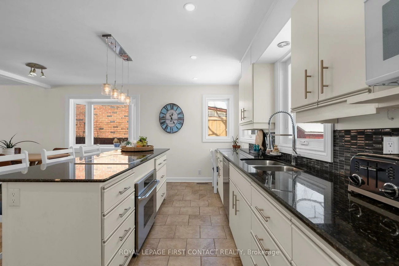 103, Rodney, Codrington, Barrie