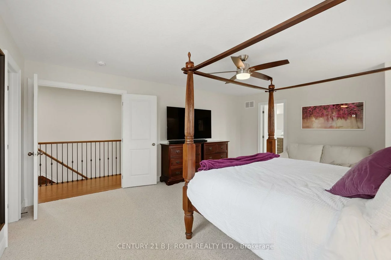 30, Capps, Bayshore, Barrie