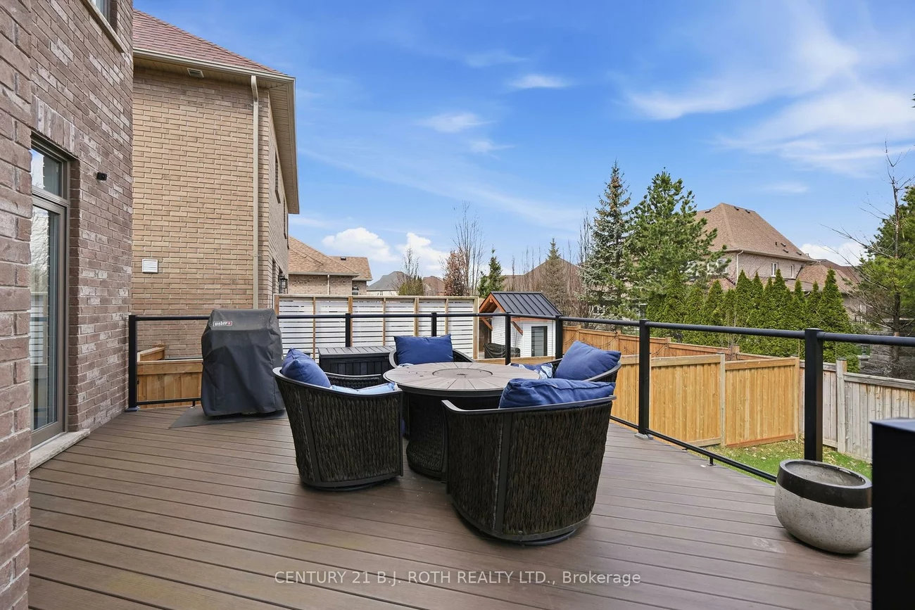 30, Capps, Bayshore, Barrie