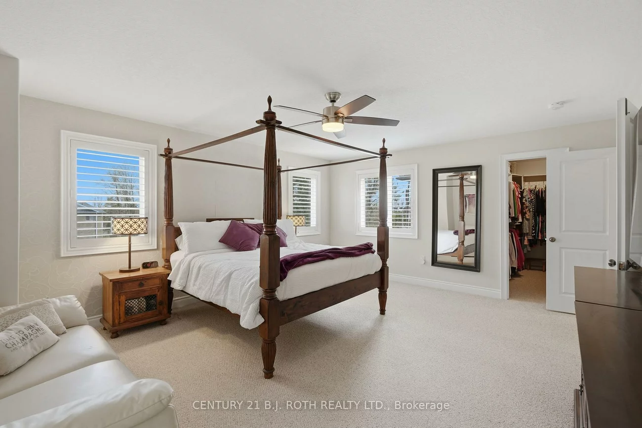 30, Capps, Bayshore, Barrie