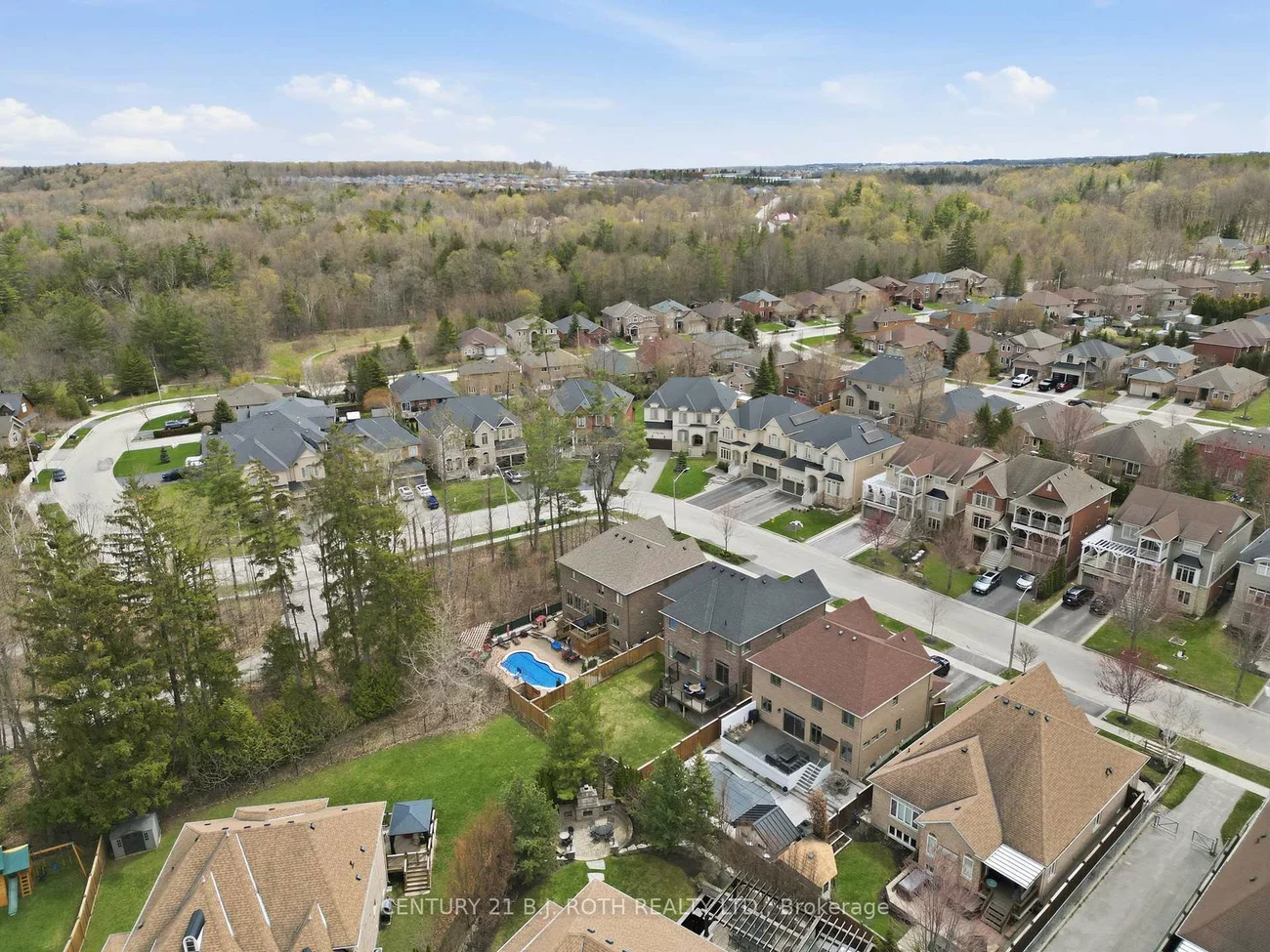 30, Capps, Bayshore, Barrie