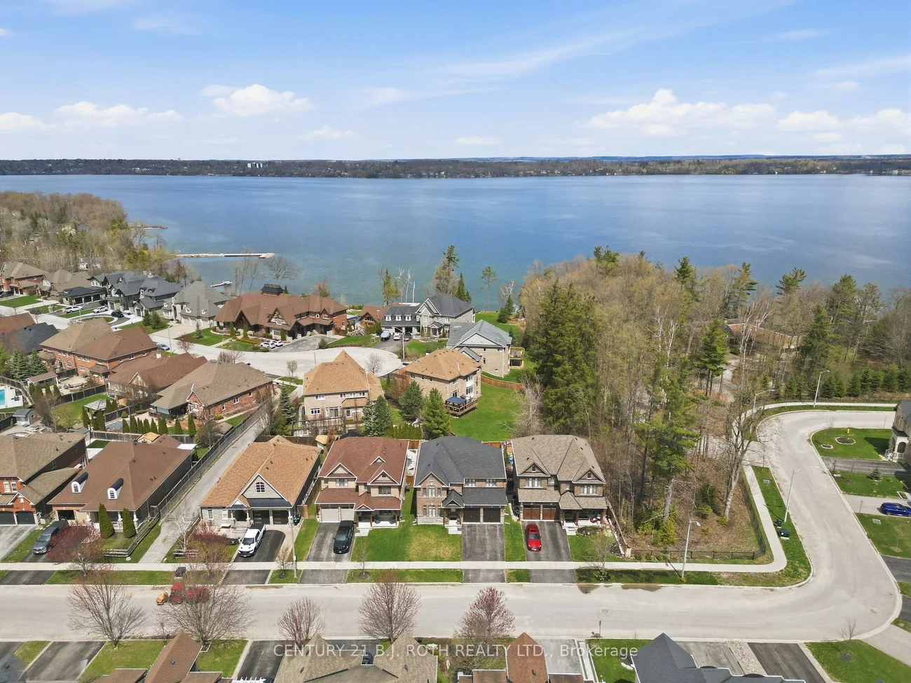 30, Capps, Bayshore, Barrie