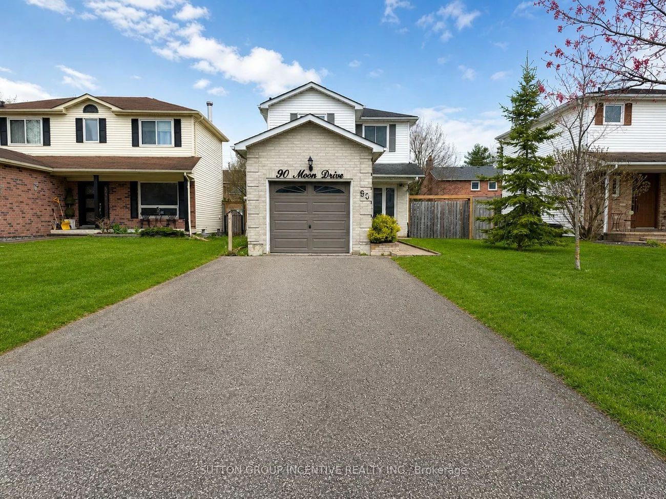 90, Moon, Ardagh, Barrie