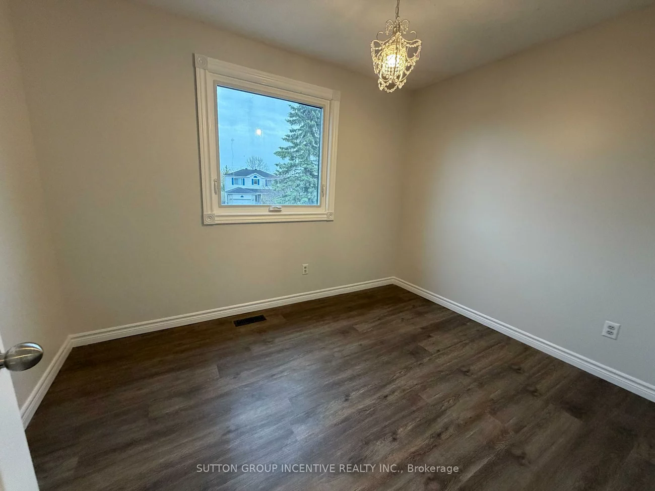 90, Moon, Ardagh, Barrie