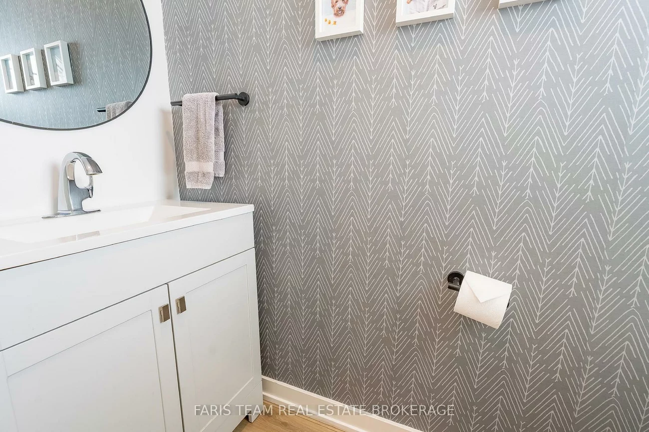 6, Majesty, Innis-Shore, Barrie