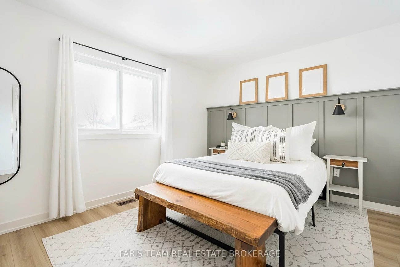 6, Majesty, Innis-Shore, Barrie