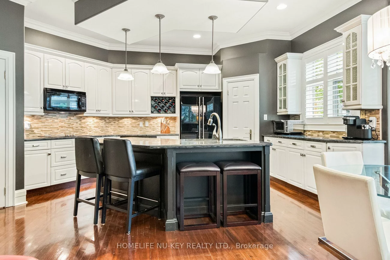 38, CASTLE, Sunnidale, Barrie