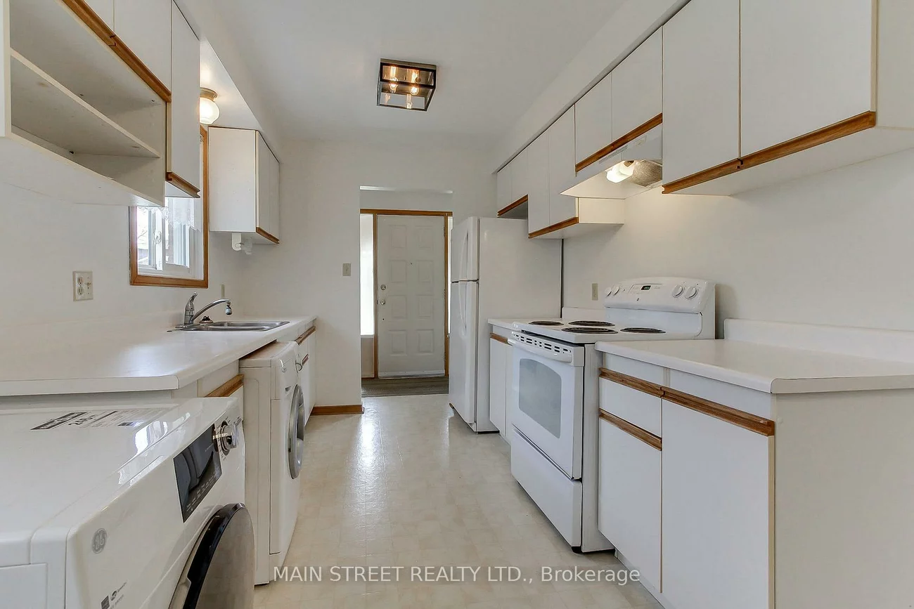 189, Browning, Letitia Heights, Barrie