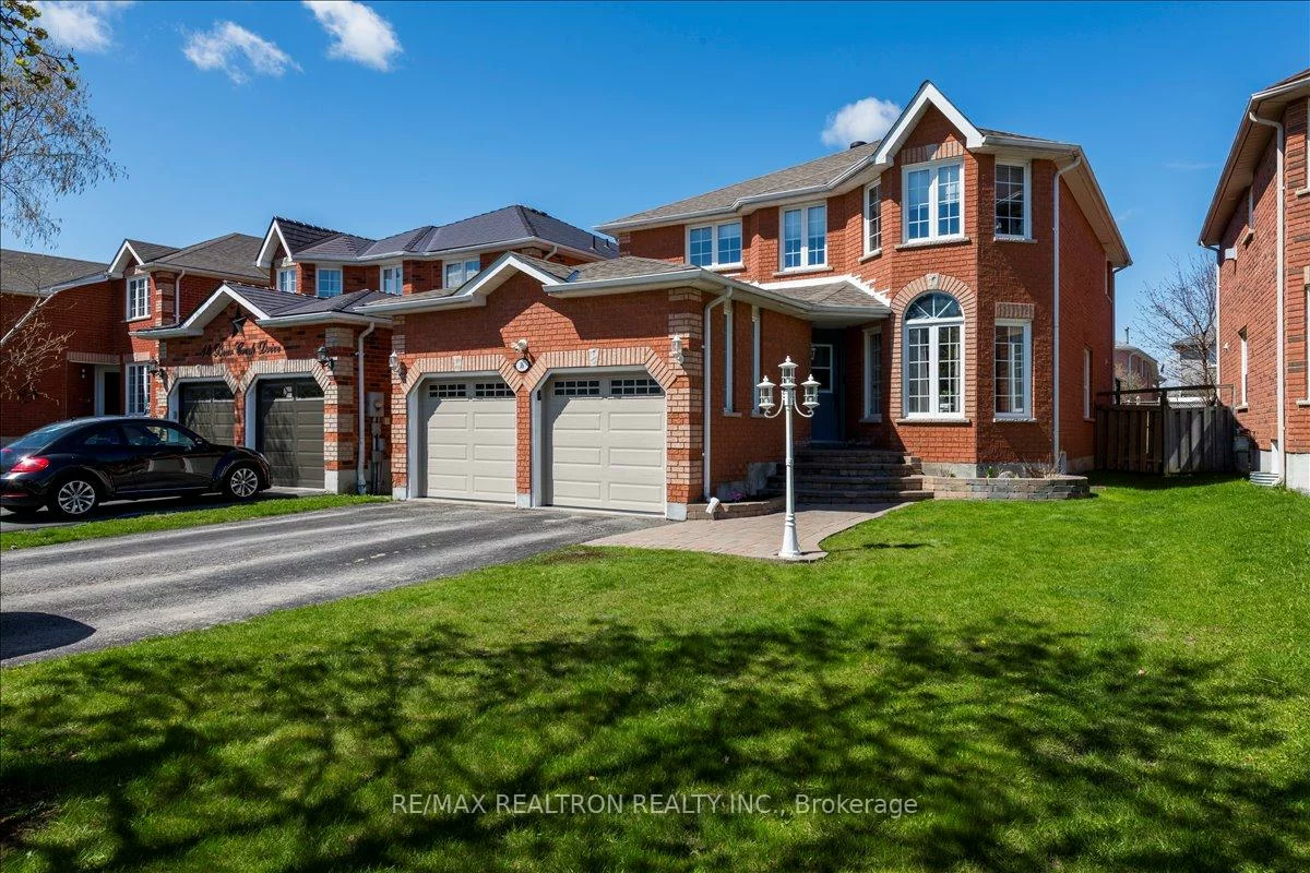 16, Bear Creek, Holly, Barrie