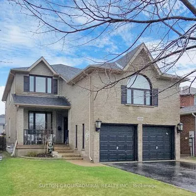32, Stephanie, Painswick South, Barrie
