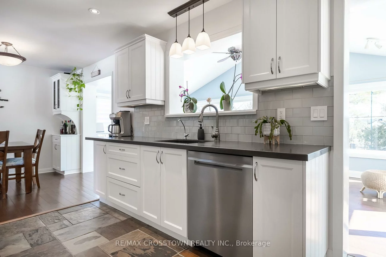 11, Castle, Sunnidale, Barrie