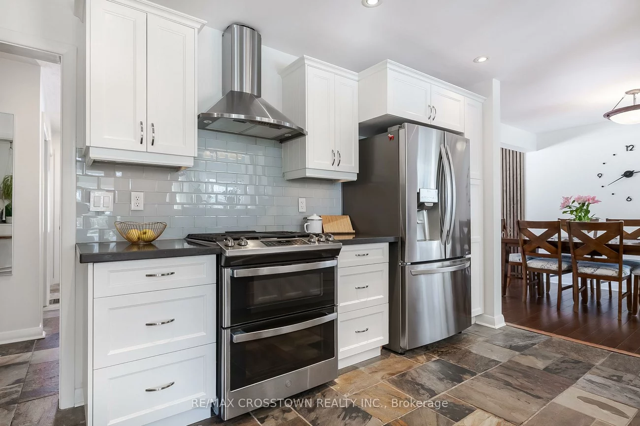 11, Castle, Sunnidale, Barrie