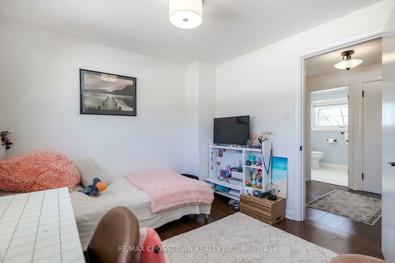11, Castle, Sunnidale, Barrie