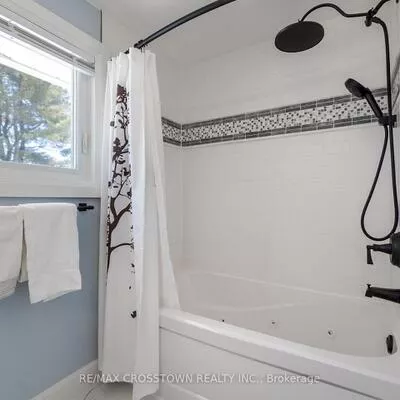 11, Castle, Sunnidale, Barrie