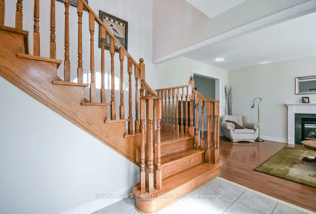 112, Crimson Ridge, Bayshore, Barrie