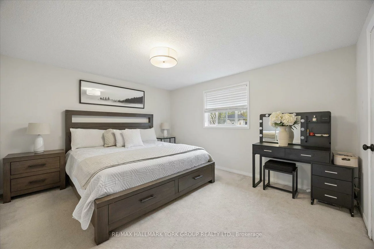 132, Athabaska, Holly, Barrie
