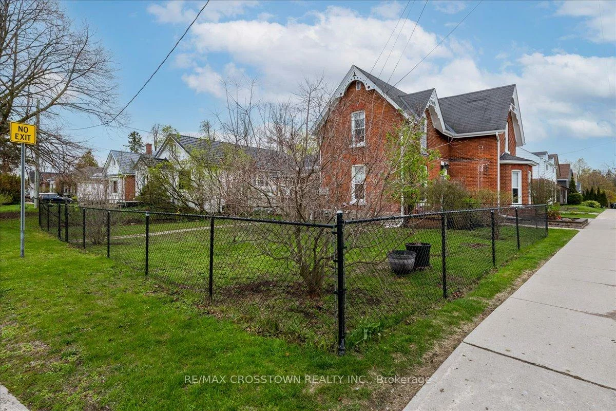 49, Park, Queen's Park, Barrie