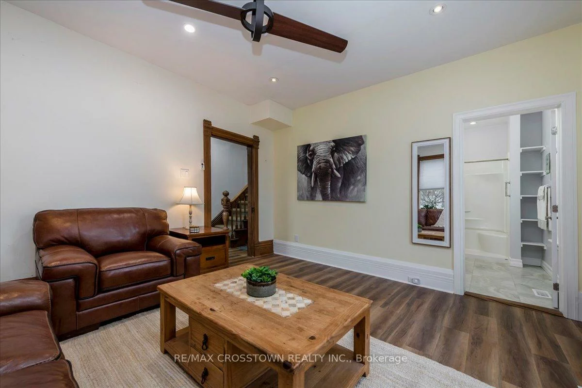 49, Park, Queen's Park, Barrie