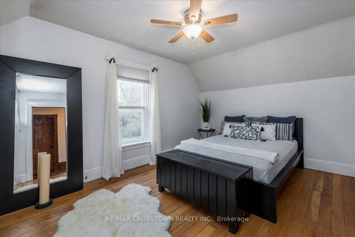 49, Park, Queen's Park, Barrie