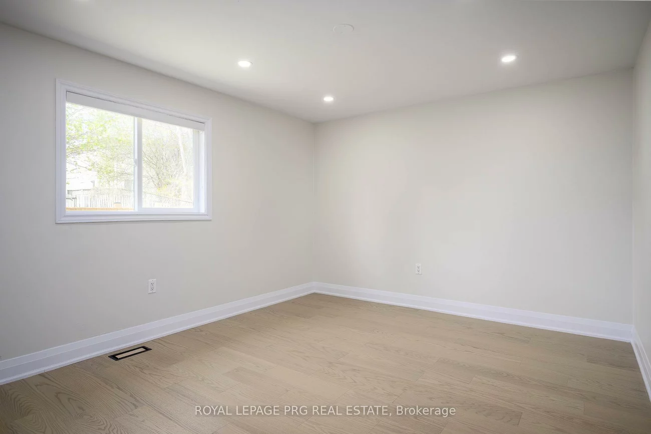 26, Hickling, Grove East, Barrie
