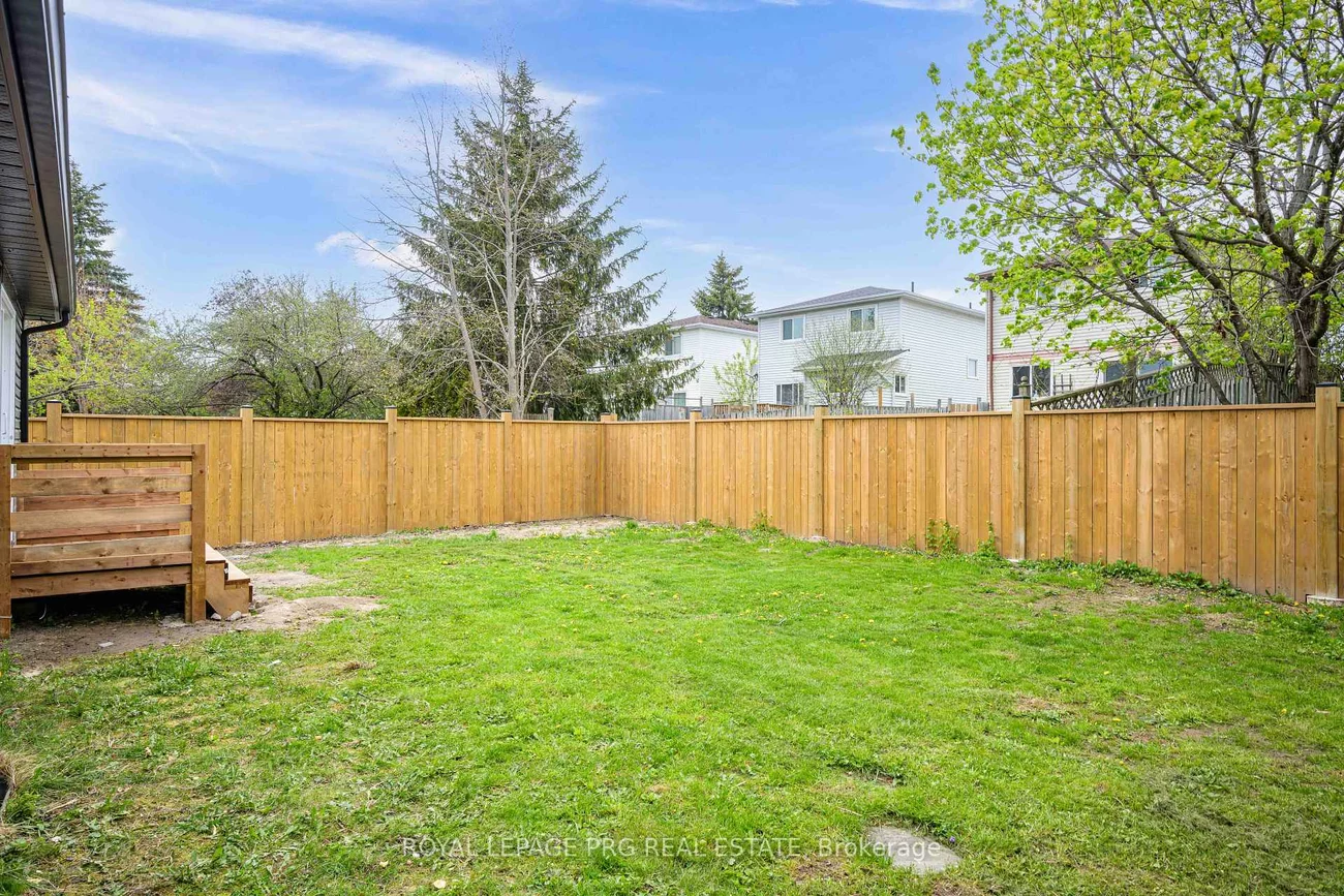 26, Hickling, Grove East, Barrie