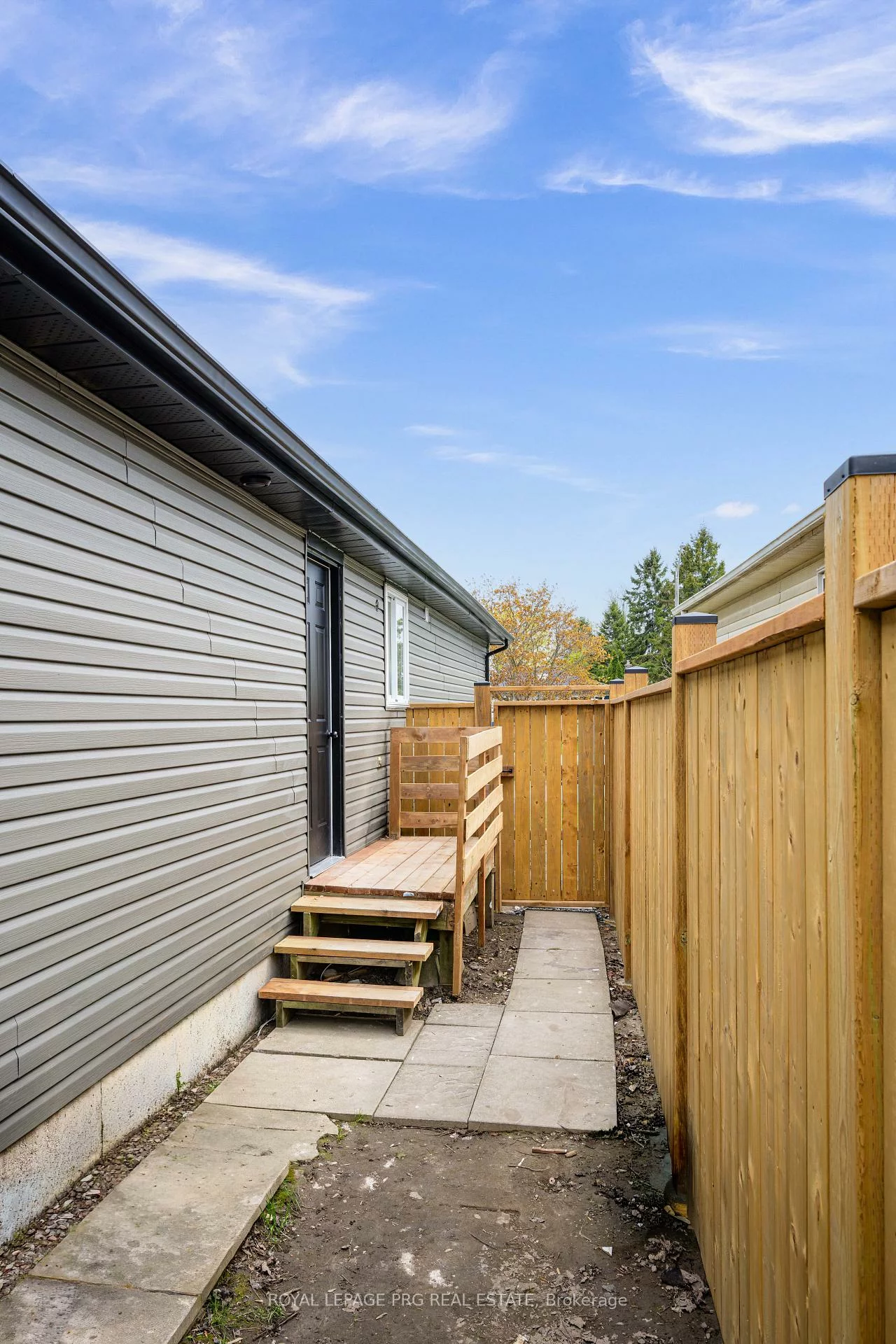 26, Hickling, Grove East, Barrie