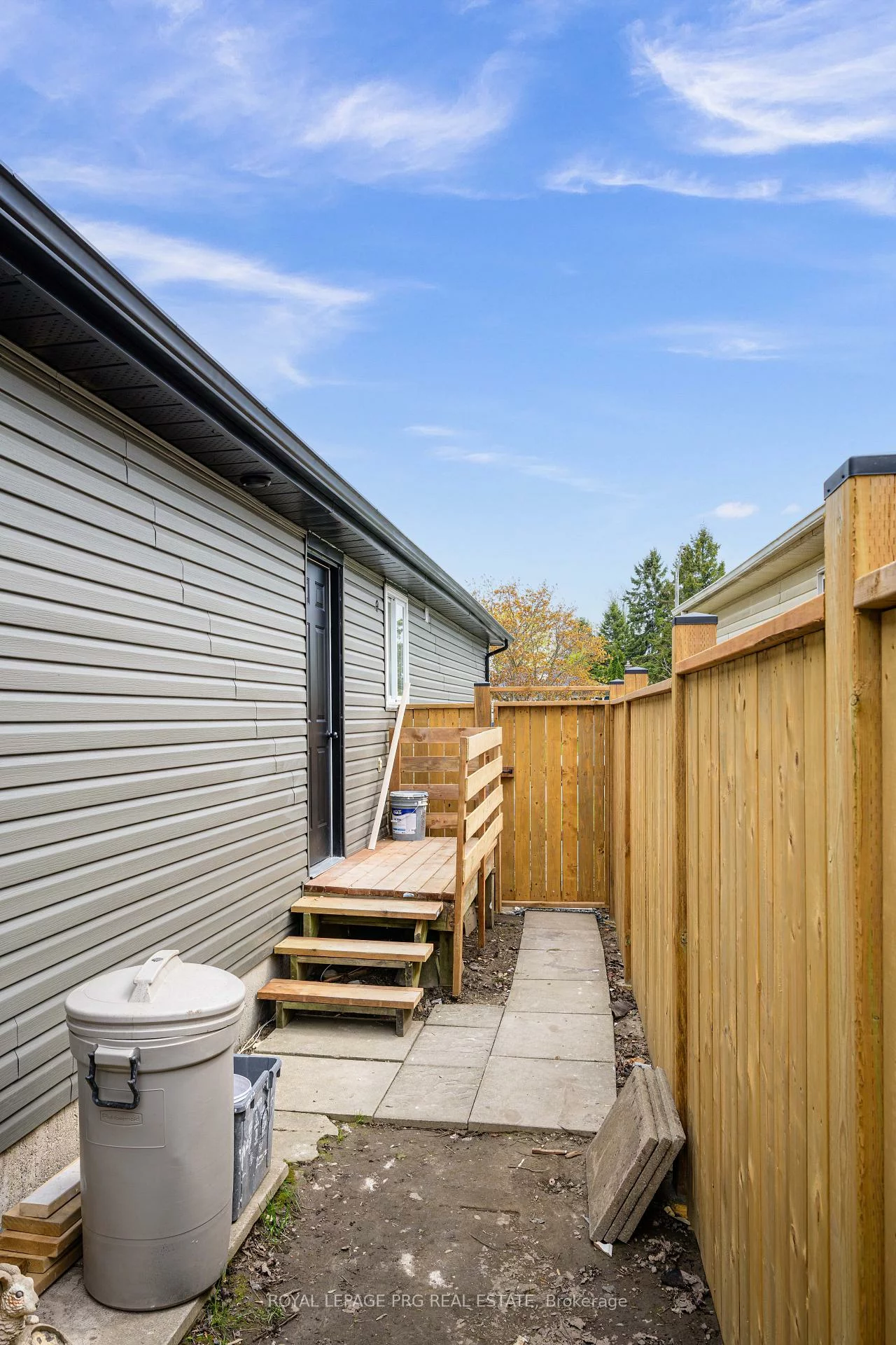 26, Hickling, Grove East, Barrie
