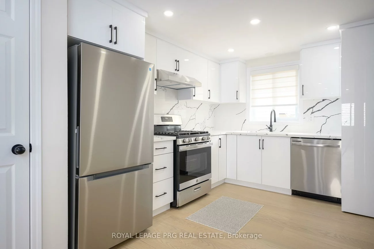 26, Hickling, Grove East, Barrie