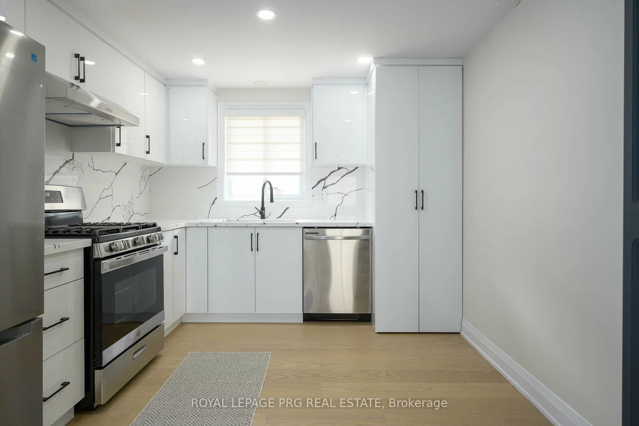 26, Hickling, Grove East, Barrie