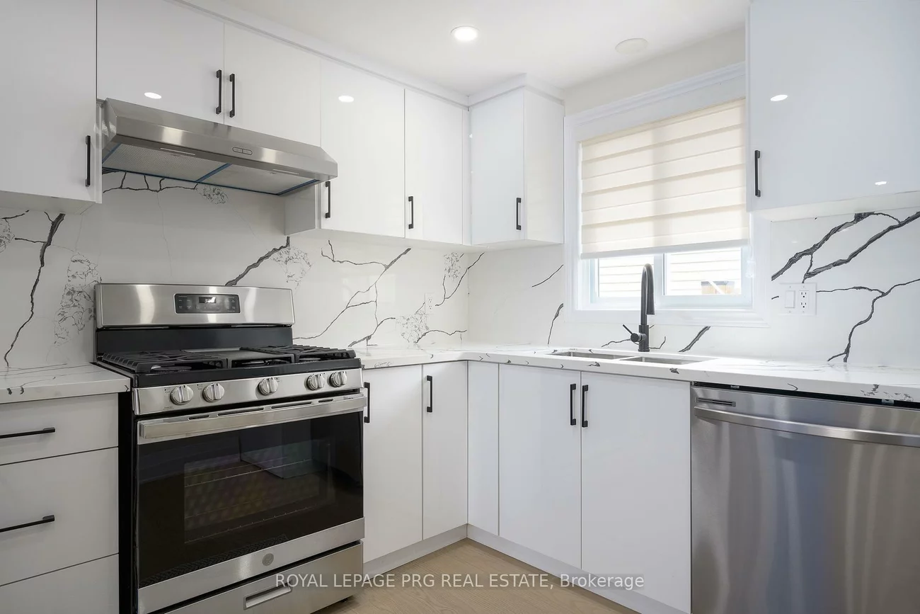 26, Hickling, Grove East, Barrie