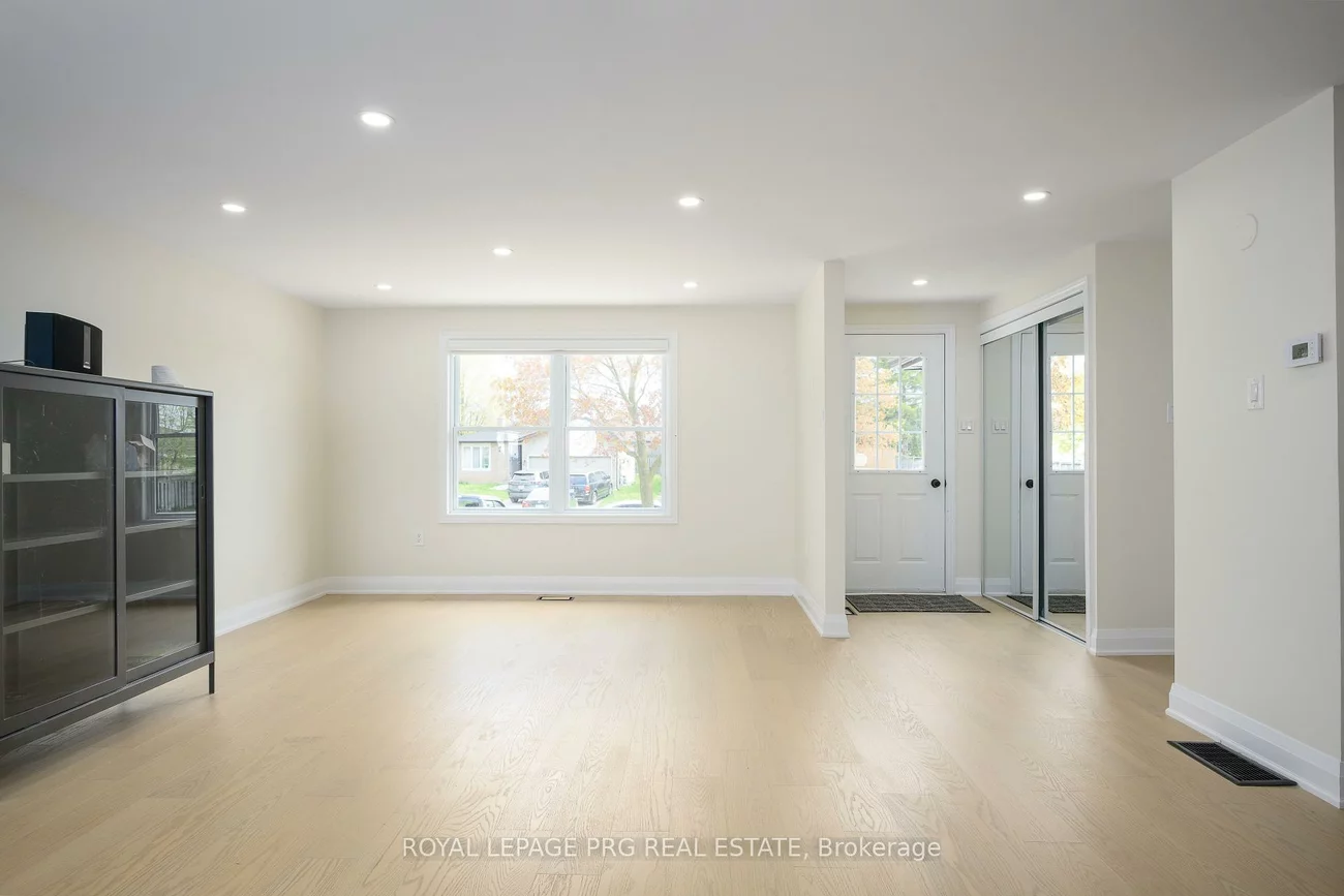 26, Hickling, Grove East, Barrie