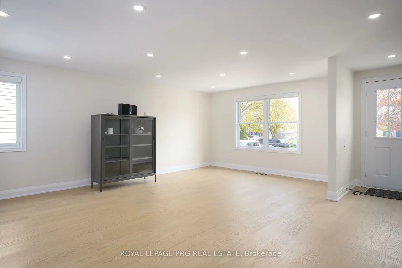 26, Hickling, Grove East, Barrie