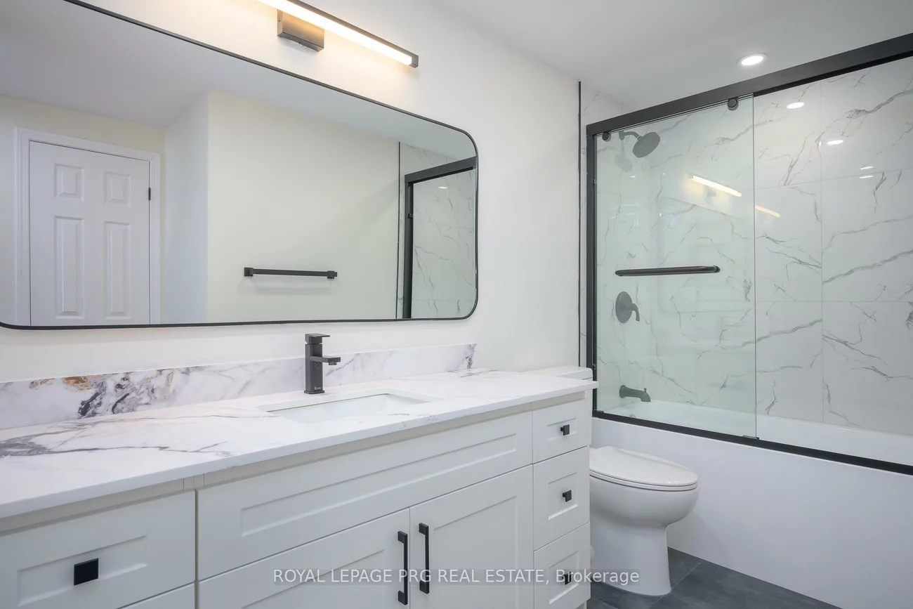 26, Hickling, Grove East, Barrie