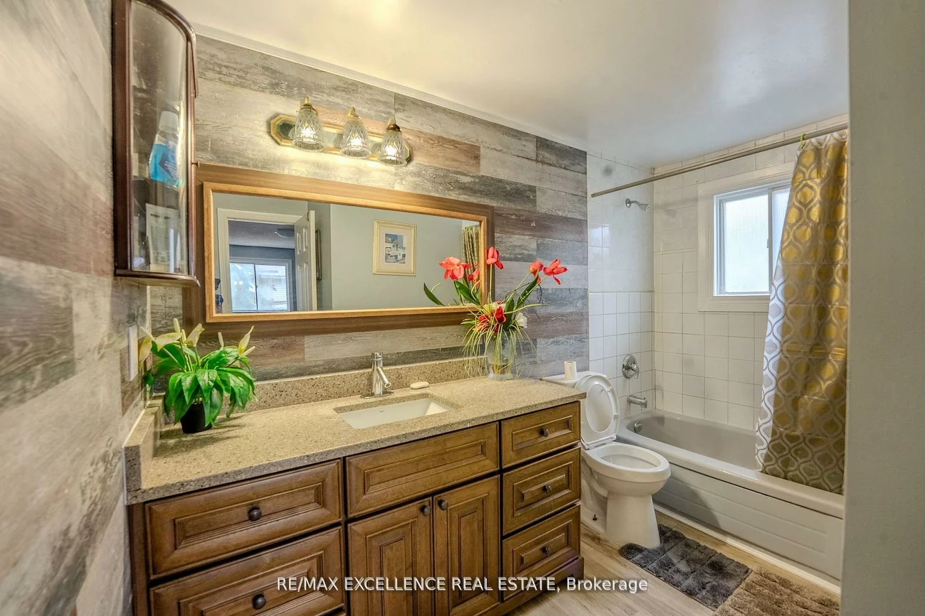3, Hickling, Grove East, Barrie