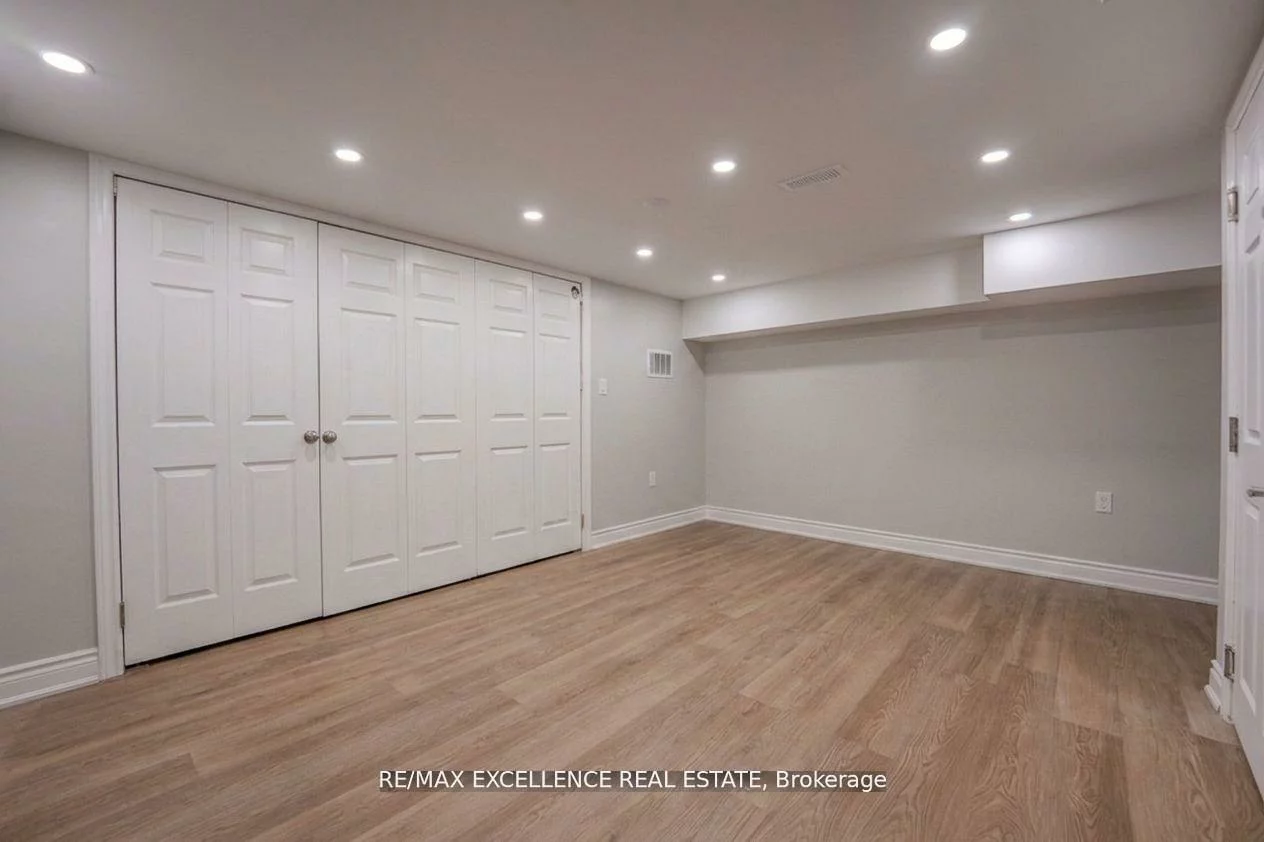 3, Hickling, Grove East, Barrie