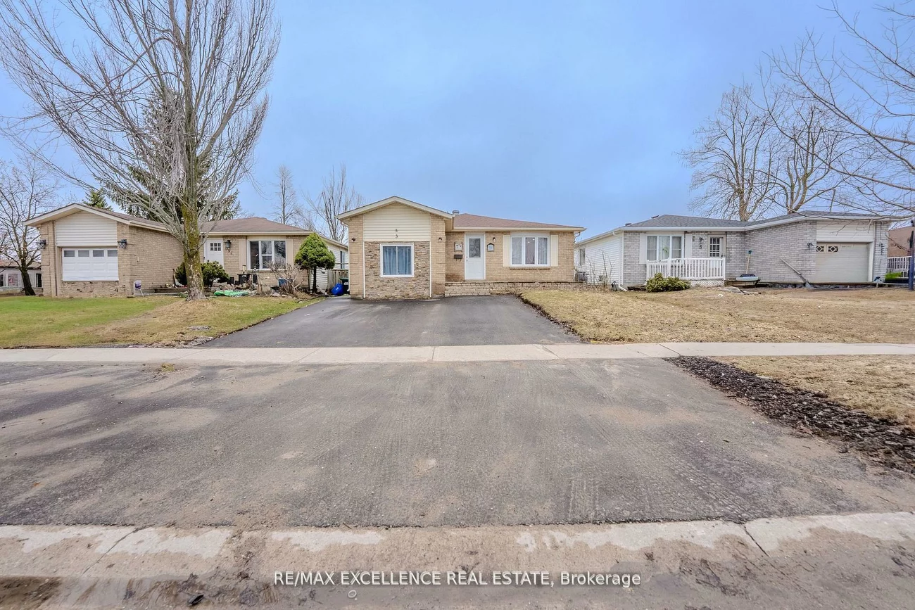 3, Hickling, Grove East, Barrie