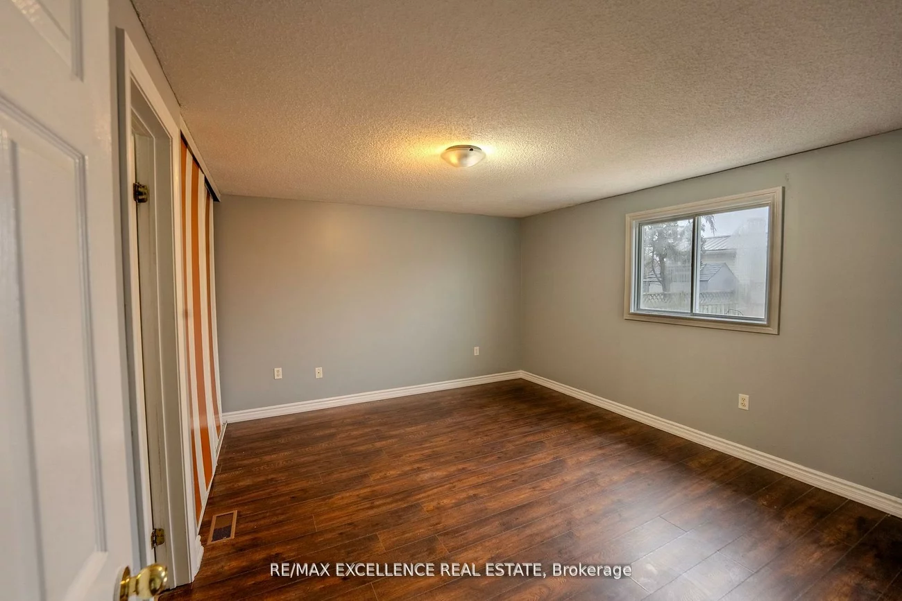 3, Hickling, Grove East, Barrie