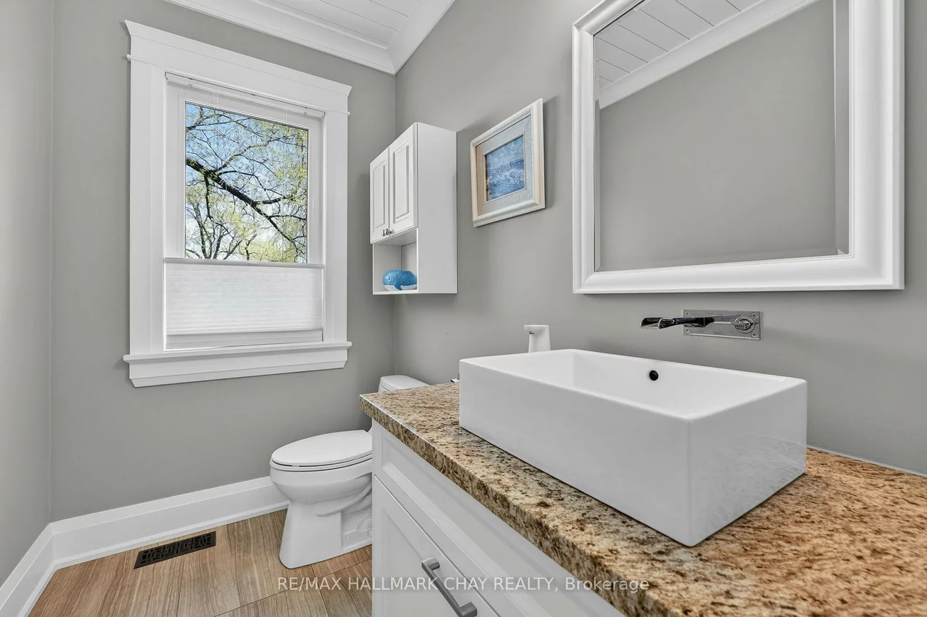 230, Kempview, South Shore, Barrie