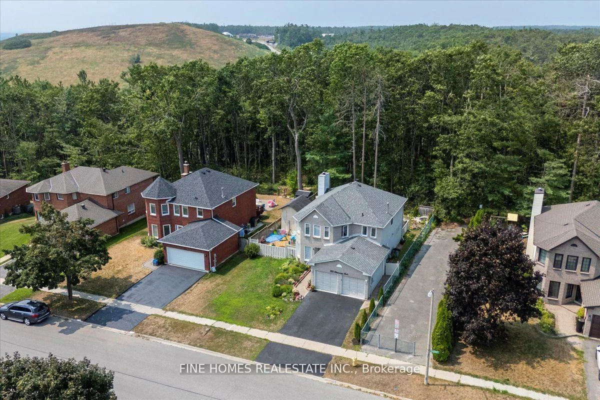 153, Browning, Letitia Heights, Barrie