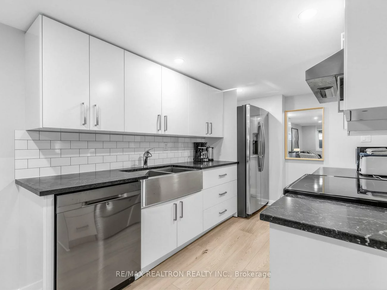 115, Clapperton, Wellington, Barrie
