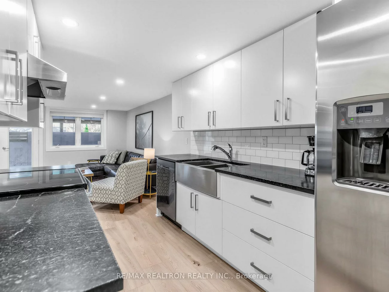 115, Clapperton, Wellington, Barrie