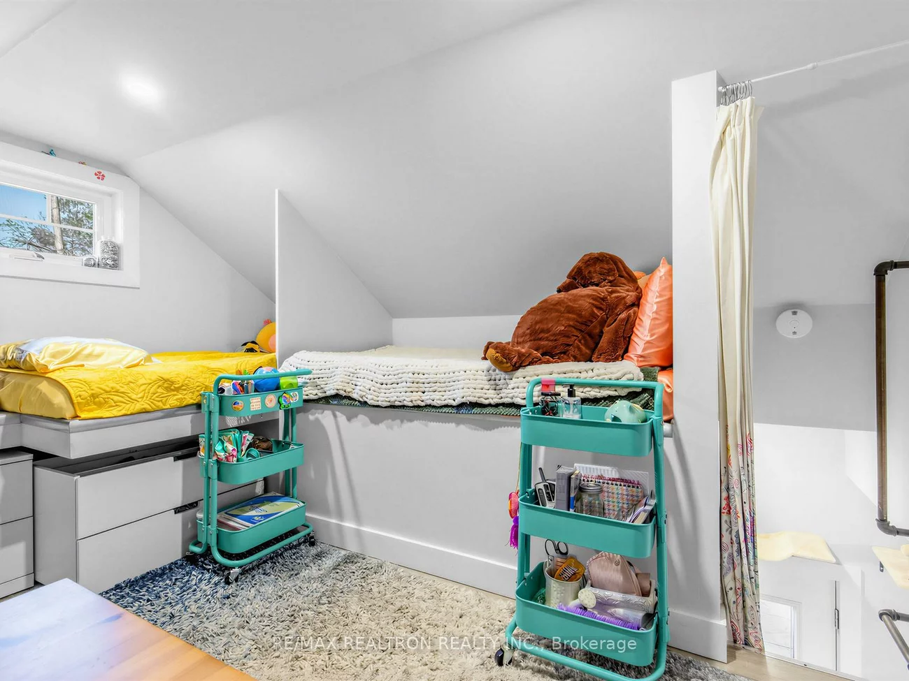 115, Clapperton, Wellington, Barrie