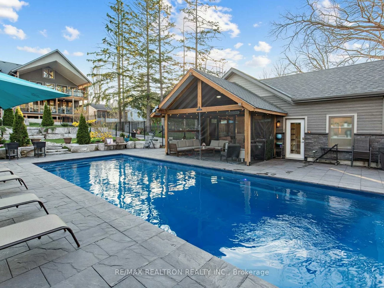 115, Clapperton, Wellington, Barrie